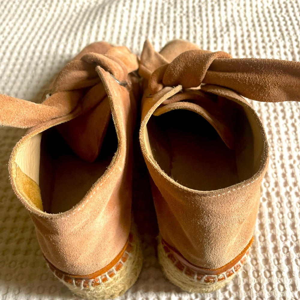 Comfortable womens sueded espadrille booties